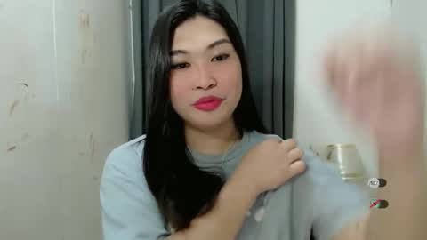 CLAIRE online show from October 5, 2025, 5:06 am