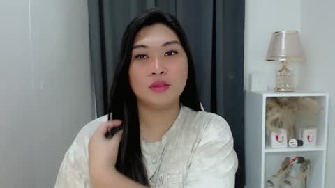 CLAIRE online show from February 23, 2026, 4:32 am