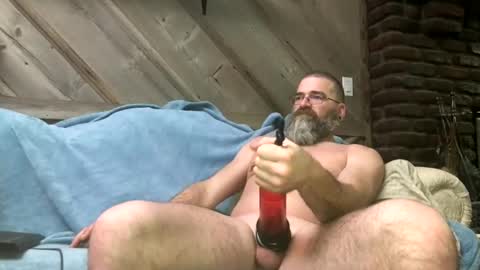 Snapshot of clamsplitter420 chatting on February 13, 2025, 12:21 pm Clamsplitter420 online show from February 13, 2025, 12:21 pm