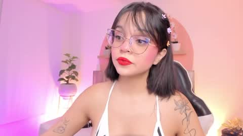Snapshot of clara_lu chatting on April 29, 2026, 2:59 am C L A R A online show from April 29, 2026, 2:59 am