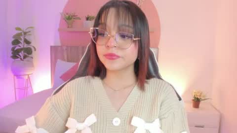 Snapshot of clara_lu chatting on June 10, 2026, 2:45 am C L A R A online show from June 10, 2026, 2:45 am