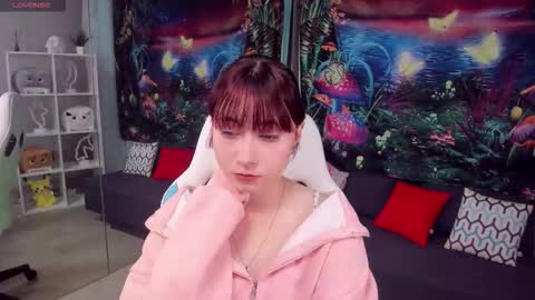 clarabenson online show from November 21, 2025, 6:50 pm