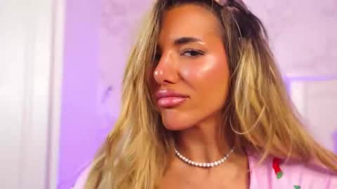 ClaraHazel online show from October 11, 2025, 4:44 am