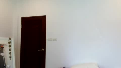 claralafontaine online show from June 28, 2026, 1:55 am