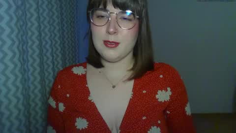 Snapshot of claralovely chatting on April 23, 2026, 5:37 pm Clara online show from April 23, 2026, 5:37 pm