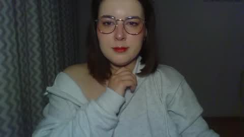 Snapshot of claralovely chatting on May 8, 2026, 8:25 pm Clara online show from May 8, 2026, 8:25 pm