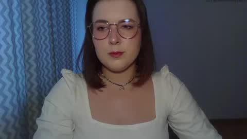 Snapshot of claralovely chatting on May 10, 2026, 5:07 pm Clara online show from May 10, 2026, 5:07 pm
