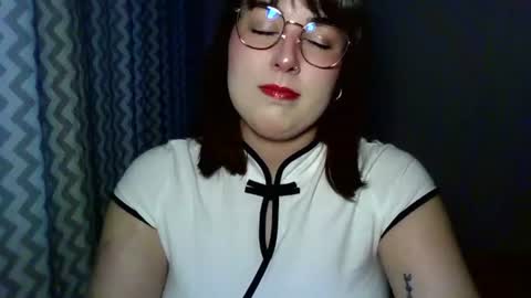 Snapshot of claralovely chatting on July 8, 2026, 5:50 pm Clara online show from July 8, 2026, 5:50 pm