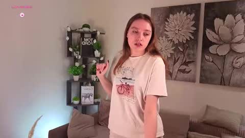 Lora online show from February 16, 2026, 1:13 am