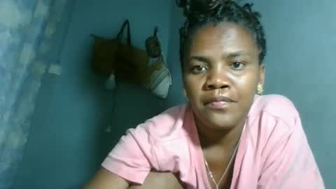 clarisse98 online show from December 5, 2025, 2:03 pm