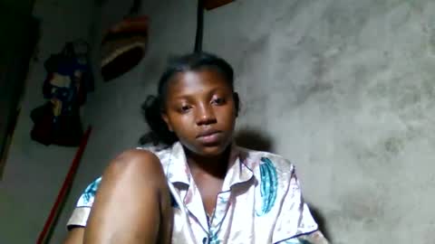 clarisse98 online show from May 25, 2026, 12:05 am