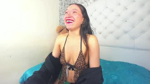 Snapshot of clarita_hills chatting on May 28, 2026, 7:11 pm Clarita hill online show from May 28, 2026, 7:11 pm