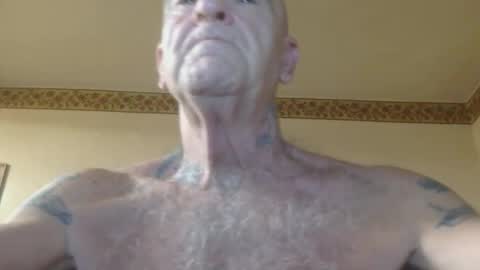 Snapshot of classic_rock_and_oldies chatting on June 5, 2026, 8:42 am Pizza online show from June 5, 2026, 8:42 am