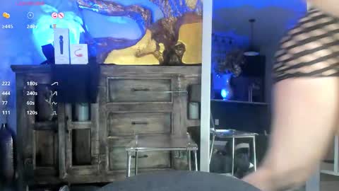 Classy online show from November 5, 2025, 10:32 pm