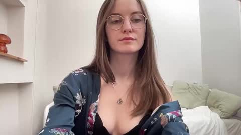 classyandgirly online show from March 2, 2026, 8:04 pm