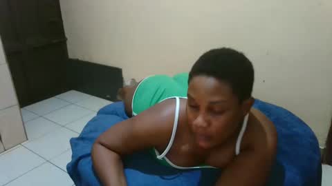 Snapshot of classyhornybabe chatting on January 21, 2025, 3:37 am Angel online show from January 21, 2025, 3:37 am