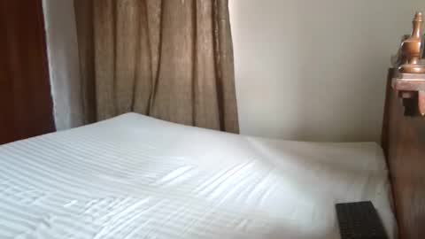 Snapshot of classyhornybabe chatting on October 17, 2025, 10:18 am Angel online show from October 17, 2025, 10:18 am
