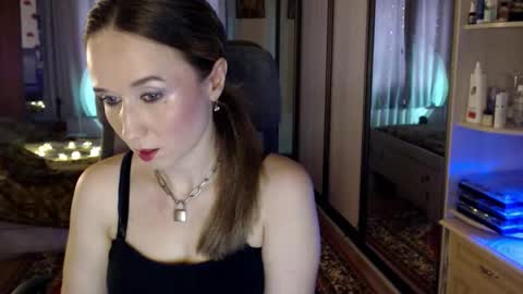 classyinna online show from October 31, 2025, 5:08 am