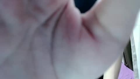 KIM online show from December 4, 2025, 3:16 am