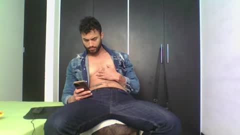 Snapshot of claybrown_ chatting on May 12, 2026, 3:42 pm Clay online show from May 12, 2026, 3:42 pm