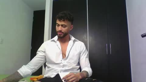 Snapshot of claybrown_ chatting on May 22, 2026, 12:11 pm Clay online show from May 22, 2026, 12:11 pm
