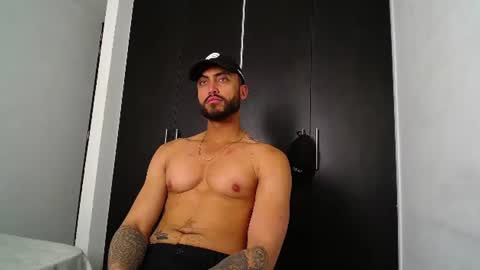 Snapshot of claybrown_ chatting on June 19, 2026, 3:27 pm Clay online show from June 19, 2026, 3:27 pm