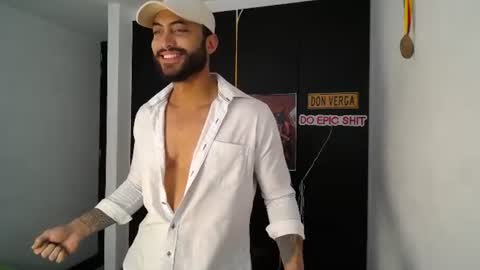 Snapshot of claybrown_ chatting on July 5, 2026, 1:07 pm Clay online show from July 5, 2026, 1:07 pm