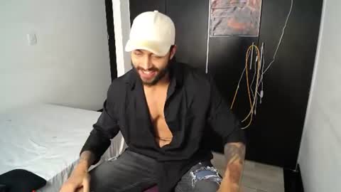 Snapshot of claybrown_ chatting on July 13, 2026, 10:12 pm Clay online show from July 13, 2026, 10:12 pm