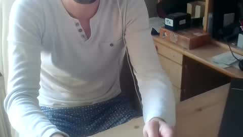 Snapshot of cleanwave chatting on November 6, 2025, 7:53 am cleanwave online show from November 6, 2025, 7:53 am