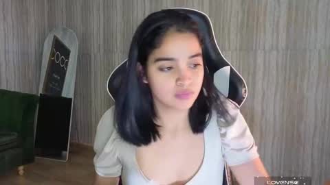 Clementine online show from September 24, 2025, 2:37 am