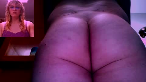 clemie32677 online show from December 18, 2025, 9:32 pm