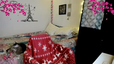 cleo_christmas online show from April 3, 2026, 11:58 pm