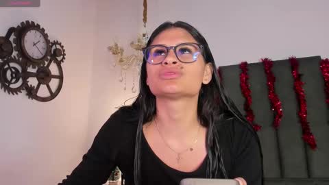 Cleopatra online show from November 23, 2025, 6:19 pm