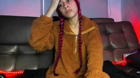 Snapshot of cleosexxx chatting on June 15, 2026, 1:02 pm cleo y maikol online show from June 15, 2026, 1:02 pm