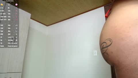Snapshot of clermontt chatting on December 7, 2024, 5:20 pm clermontt online show from December 7, 2024, 5:20 pm