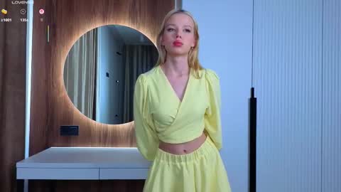 Aria online show from November 28, 2025, 3:25 pm