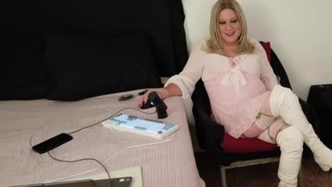 SecretSissyLv online show from June 14, 2026, 2:24 am