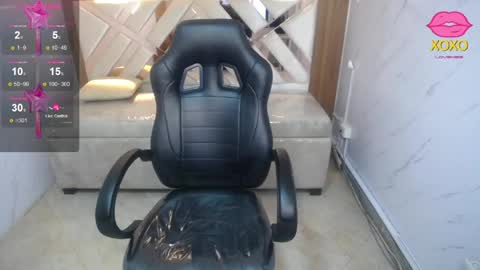 Clhoe online show from April 9, 2026, 8:14 pm