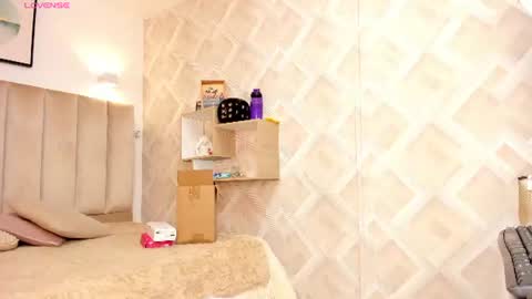 clhoe_johnson_ online show from July 17, 2026, 12:56 pm