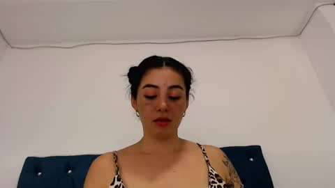clhoe_s69 online show from October 4, 2025, 3:48 am