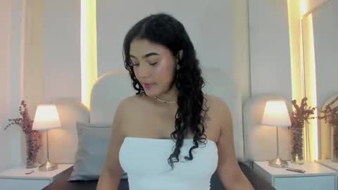 Snapshot of clhoee_miller chatting on April 24, 2026, 4:04 am clhoee_miller online show from April 24, 2026, 4:04 am