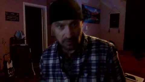 Snapshot of clintwood12 chatting on May 9, 2026, 3:45 am chad online show from May 9, 2026, 3:45 am