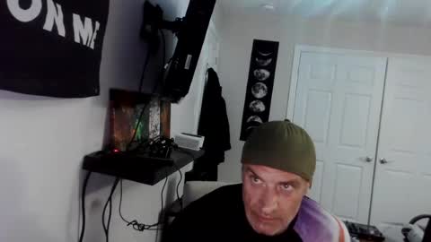 Snapshot of clintwood12 chatting on June 14, 2026, 2:35 am chad online show from June 14, 2026, 2:35 am