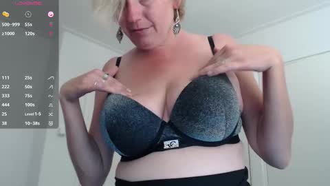 Snapshot of clittytastic chatting on September 23, 2025, 9:23 am Syl online show from September 23, 2025, 9:23 am