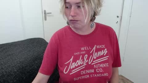 Snapshot of clittytastic chatting on October 30, 2025, 8:27 am Syl online show from October 30, 2025, 8:27 am