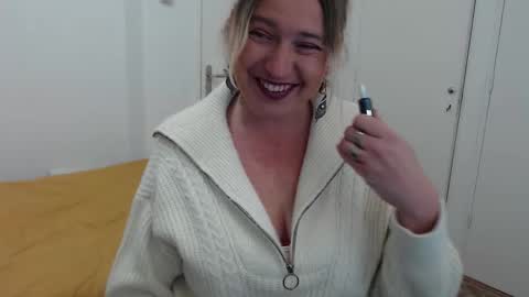 Snapshot of clittytastic chatting on November 10, 2025, 8:57 am Syl online show from November 10, 2025, 8:57 am