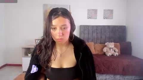 cloe_7 online show from July 10, 2026, 8:22 pm