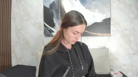 Cloe  online show from June 10, 2026, 3:07 am