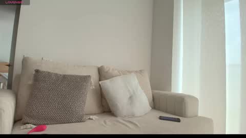Snapshot of cloe_eevans chatting on May 28, 2026, 2:47 pm Cloe online show from May 28, 2026, 2:47 pm