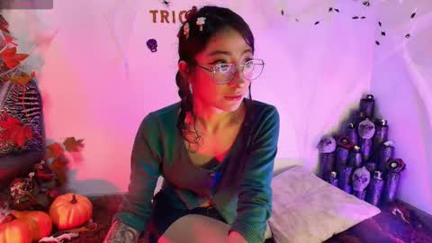 Snapshot of cloe_leeee chatting on October 21, 2025, 5:30 am Cloe Leeee online show from October 21, 2025, 5:30 am